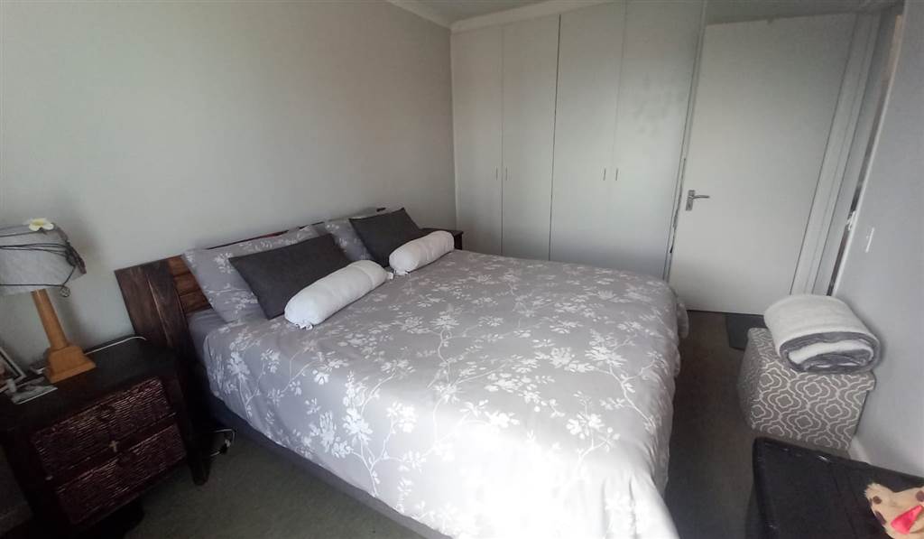 1 Bed Apartment in Milnerton Ridge photo number 13