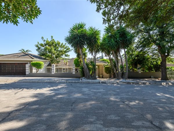 6 Bedroom House 6 Bedroom House