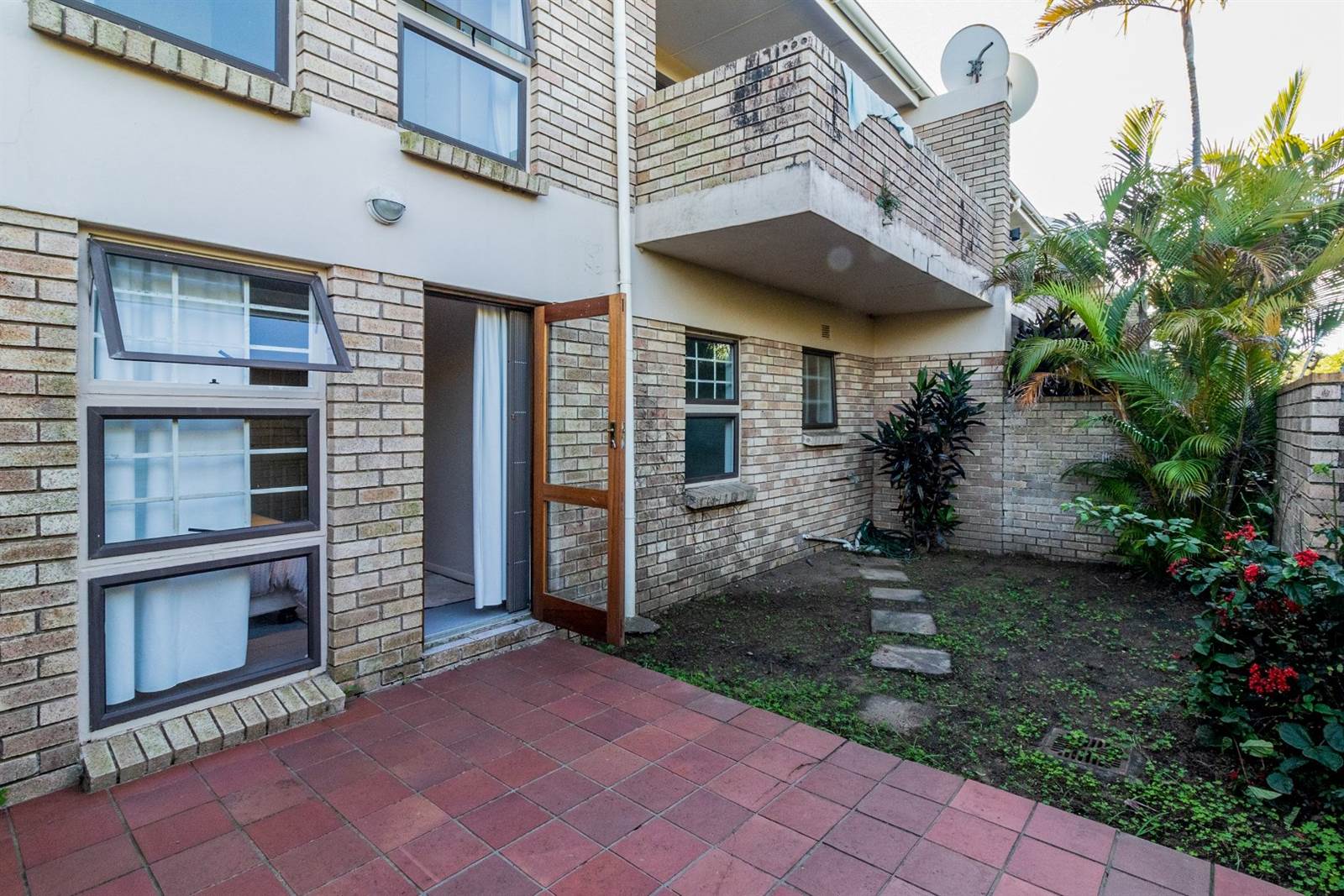 3 Bed Townhouse in Nahoon photo number 11