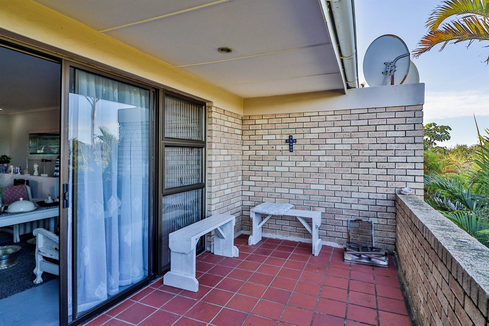 3 Bed Townhouse in Nahoon photo number 6