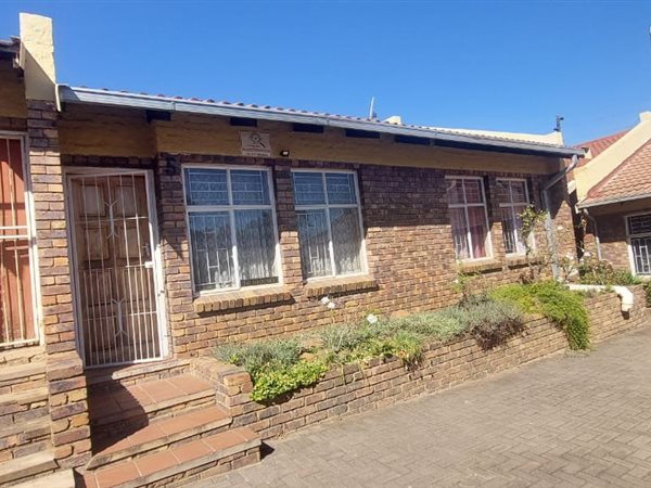 2 Bedroom Townhouse