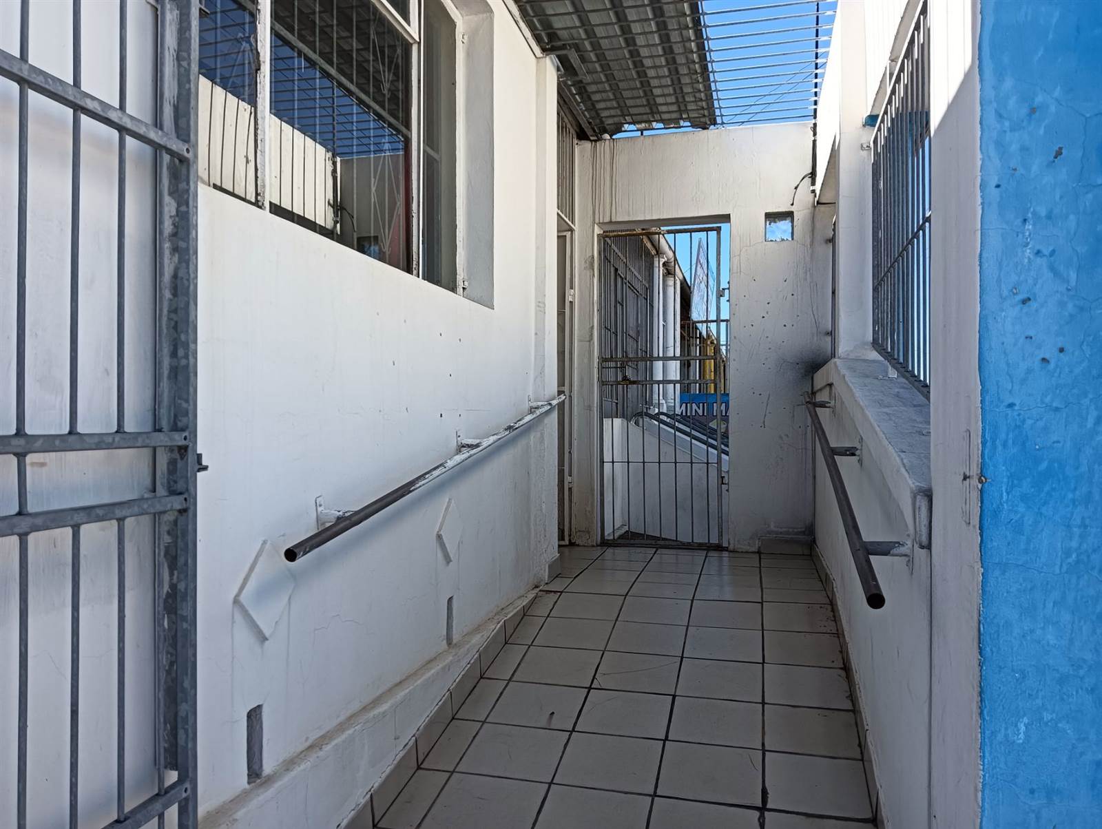Commercial space in Uitenhage Central photo number 5