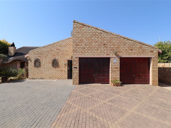 4 Bed House in Flimieda