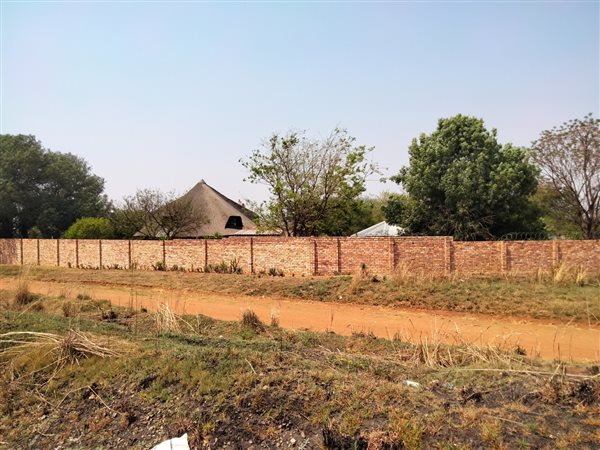1986 m² Land available in Delmas