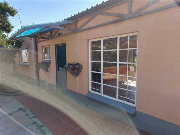 2 Bedroom House 2 Bedroom House