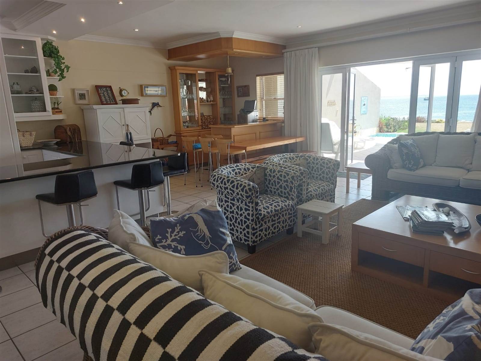 4 Bed Apartment in St Francis Bay photo number 3