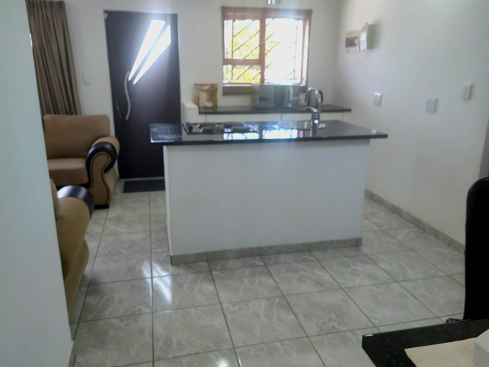 3 Bed House in New Macassar Village photo number 8