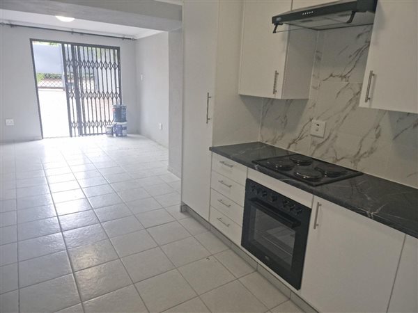 2 Bed Townhouse in Waterval East