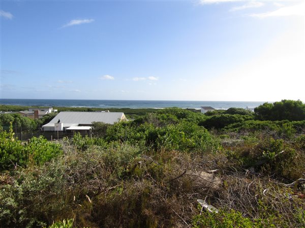 833 m² Land available in Pearly Beach