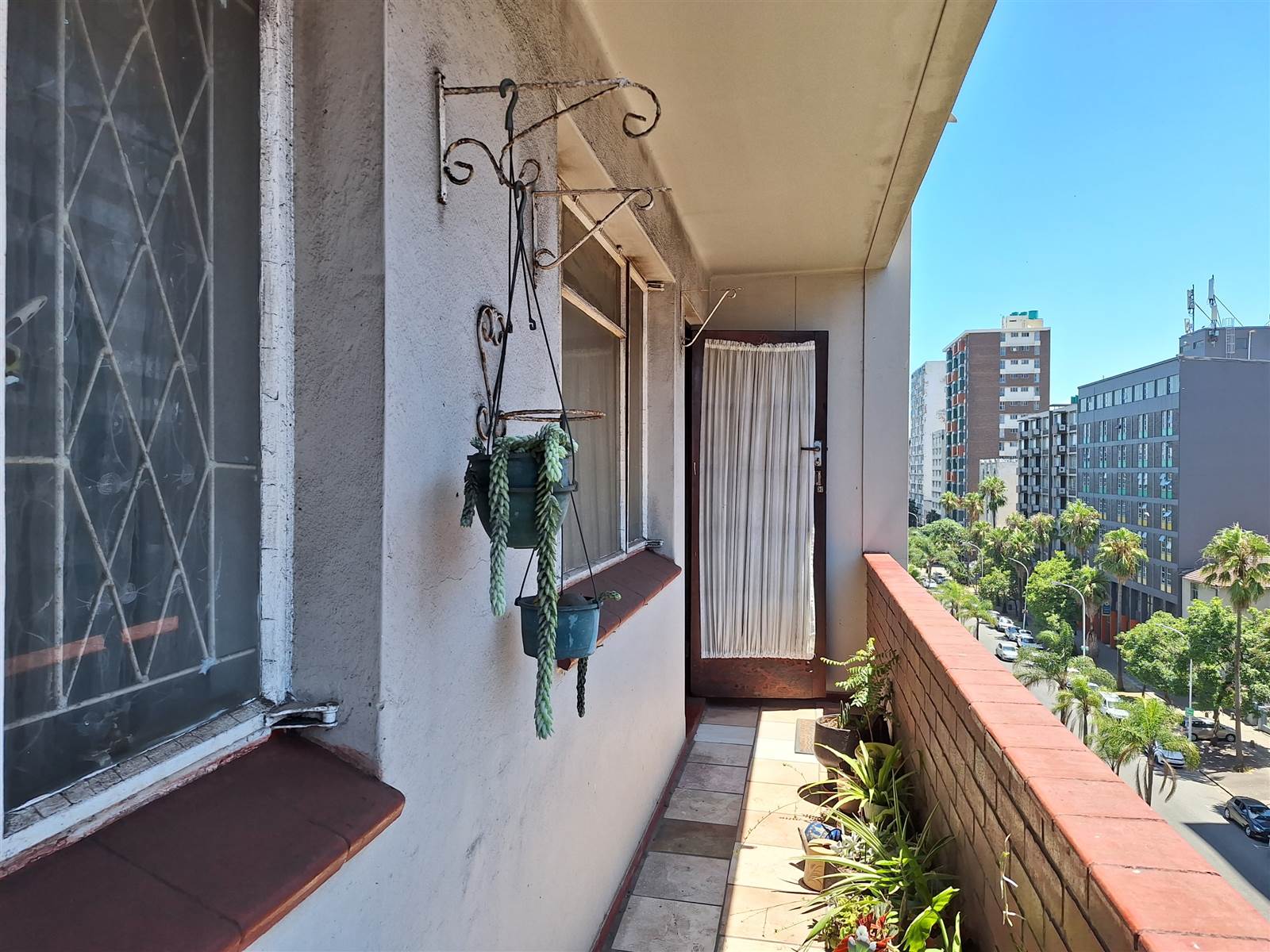1 Bed Flat in Durban CBD photo number 8