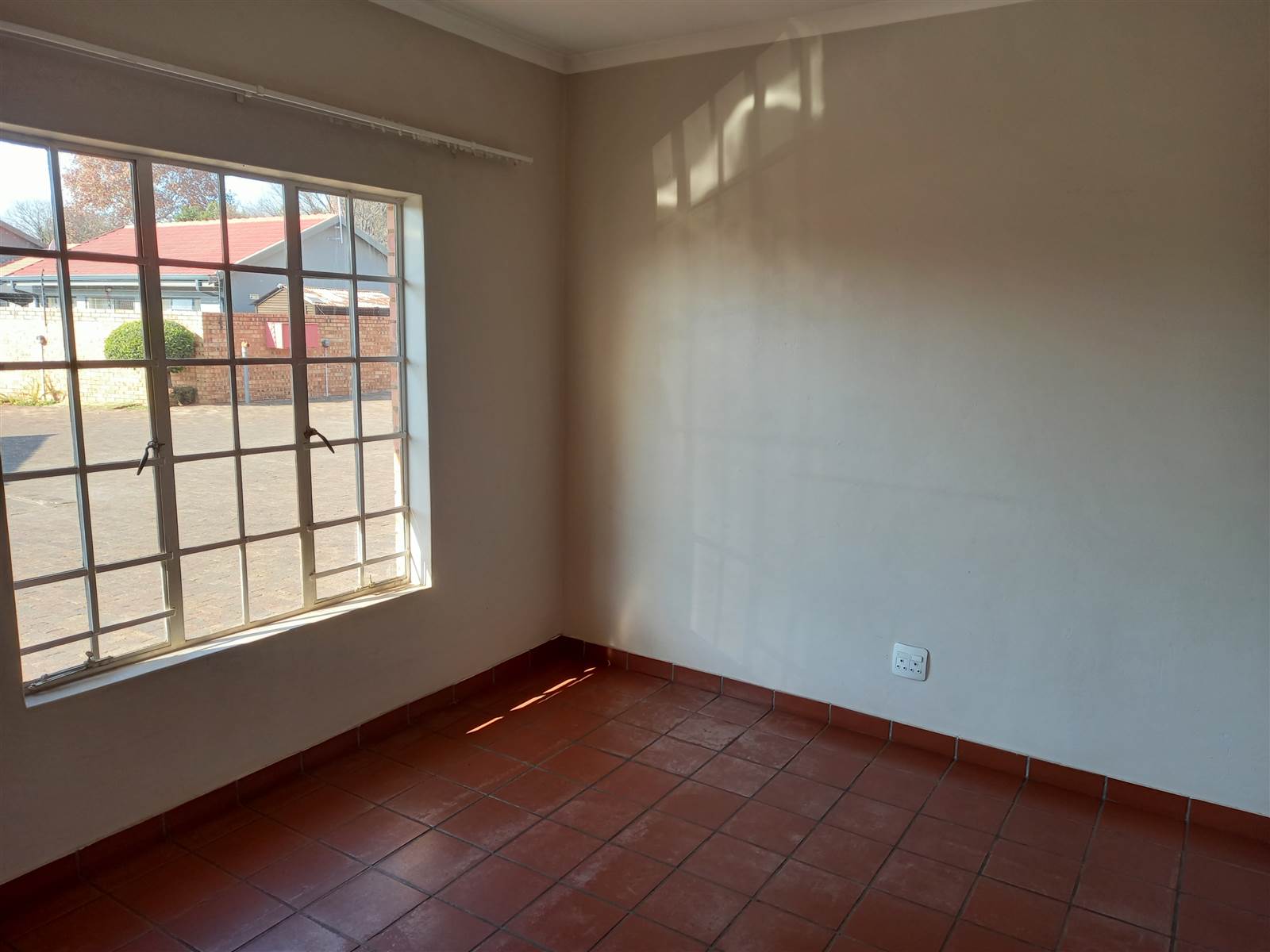 3 Bed Townhouse in Middelburg South photo number 6
