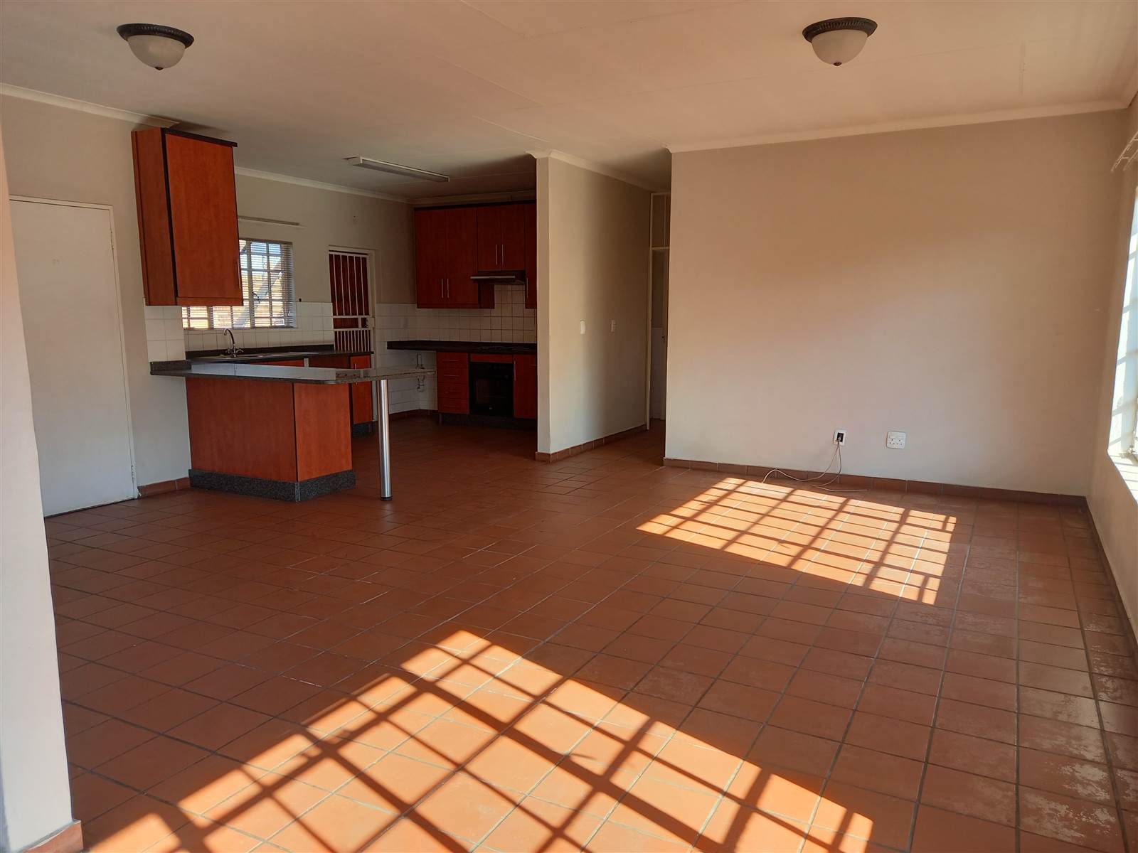 3 Bed Townhouse in Middelburg South photo number 3