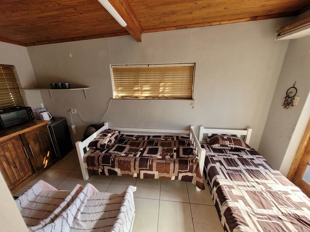 6 Bed House in Jeffreys Bay photo number 22