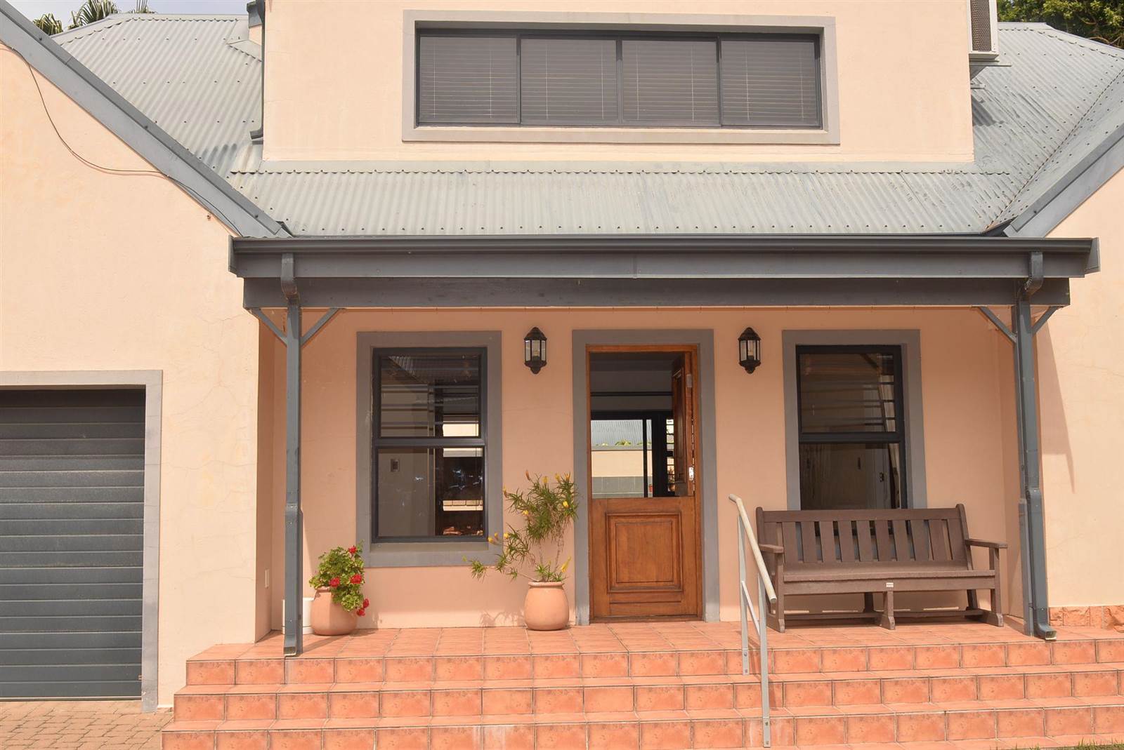 3 Bed House in Villiersdorp photo number 3