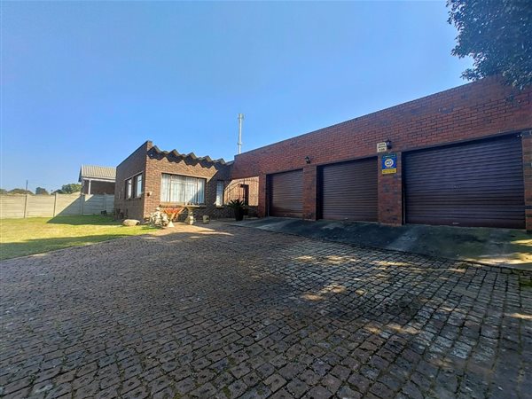 5 Bedroom House