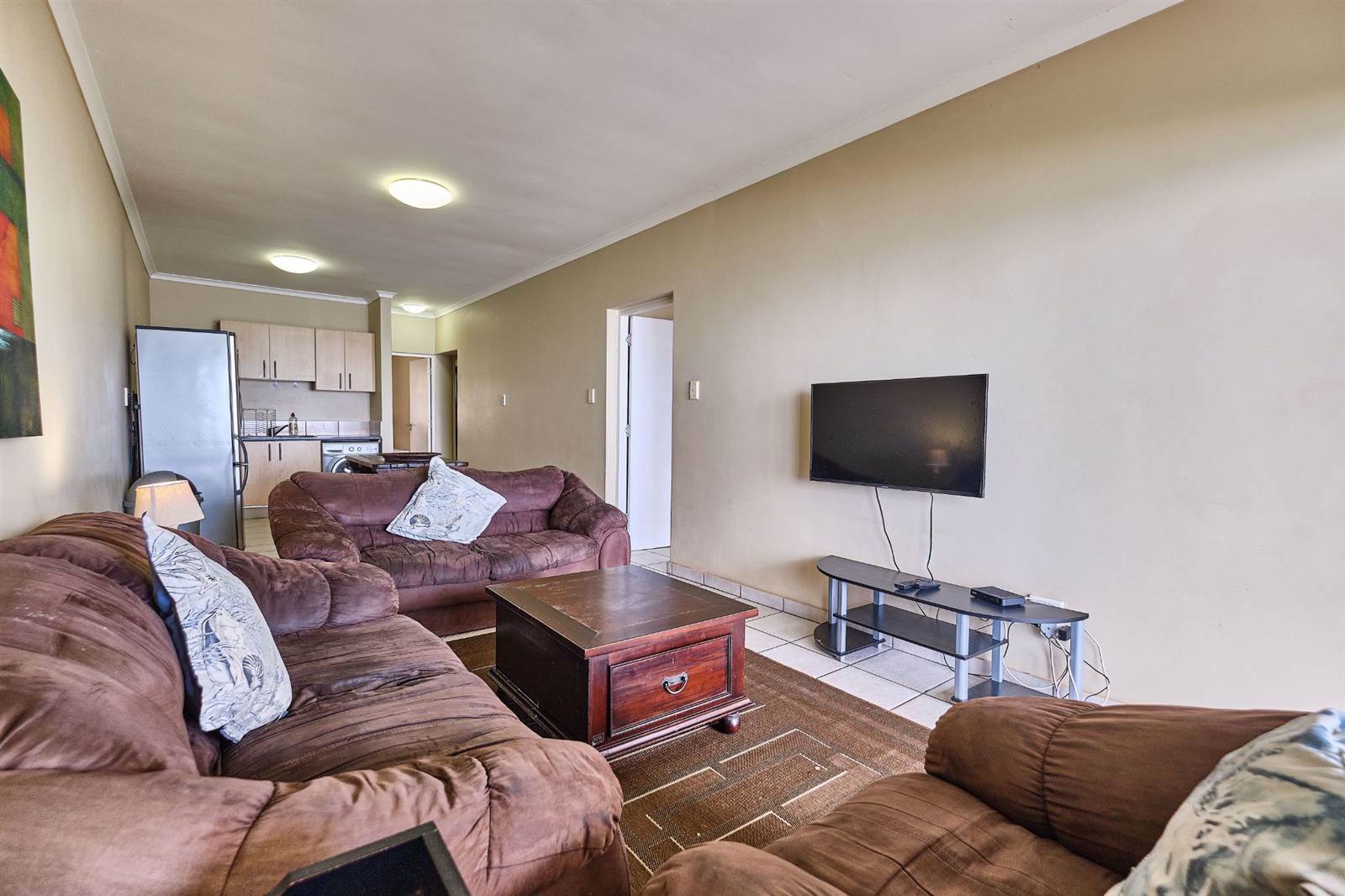 3 Bed Apartment in Winklespruit photo number 7