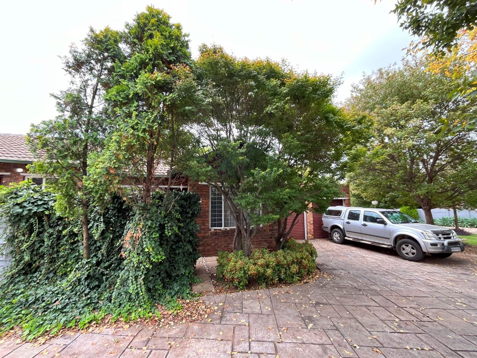2 Bed Townhouse in Highveld photo number 20