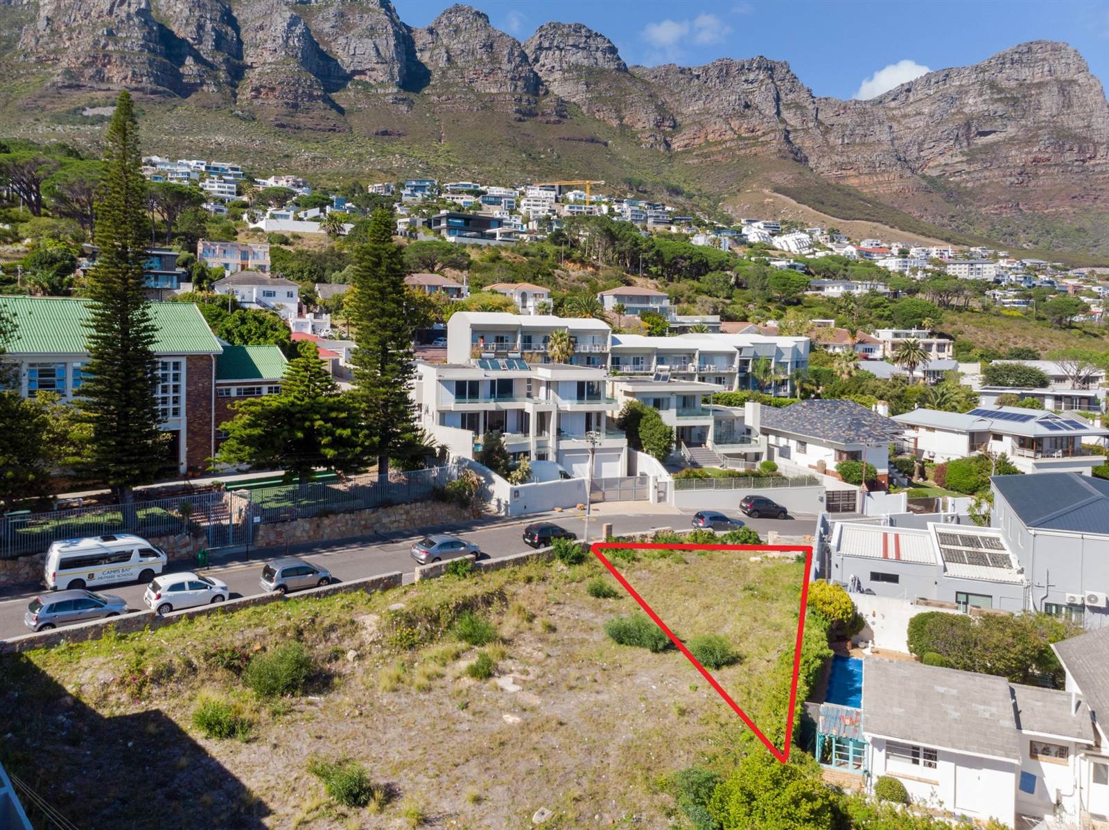 385 m² Land available in Camps Bay photo number 1