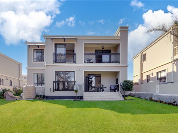4 Bedroom House 4 Bedroom House
