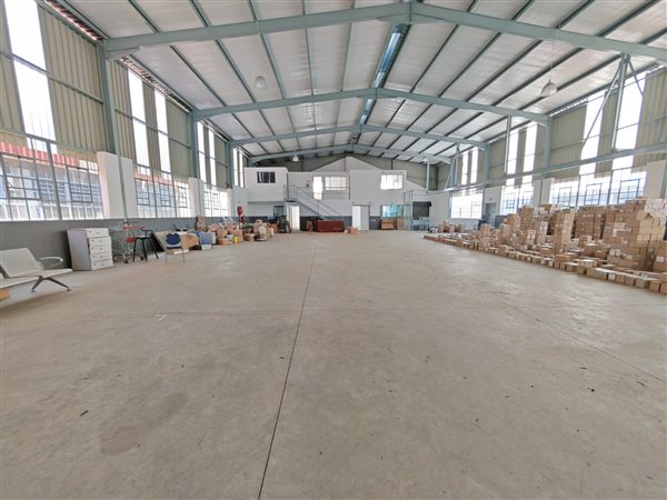 776  m² Industrial space