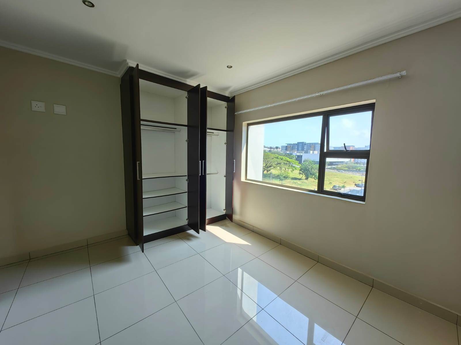 2 Bed Apartment in Umhlanga Ridge photo number 12