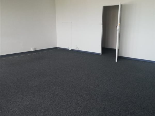 64  m² Office Space