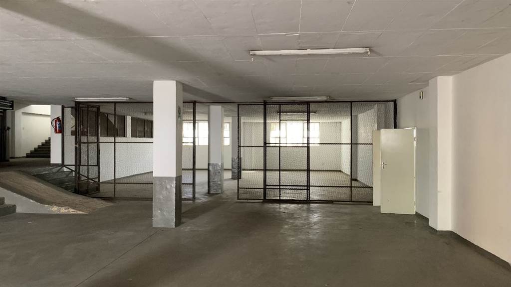 2000  m² Industrial space in Monavoni photo number 15
