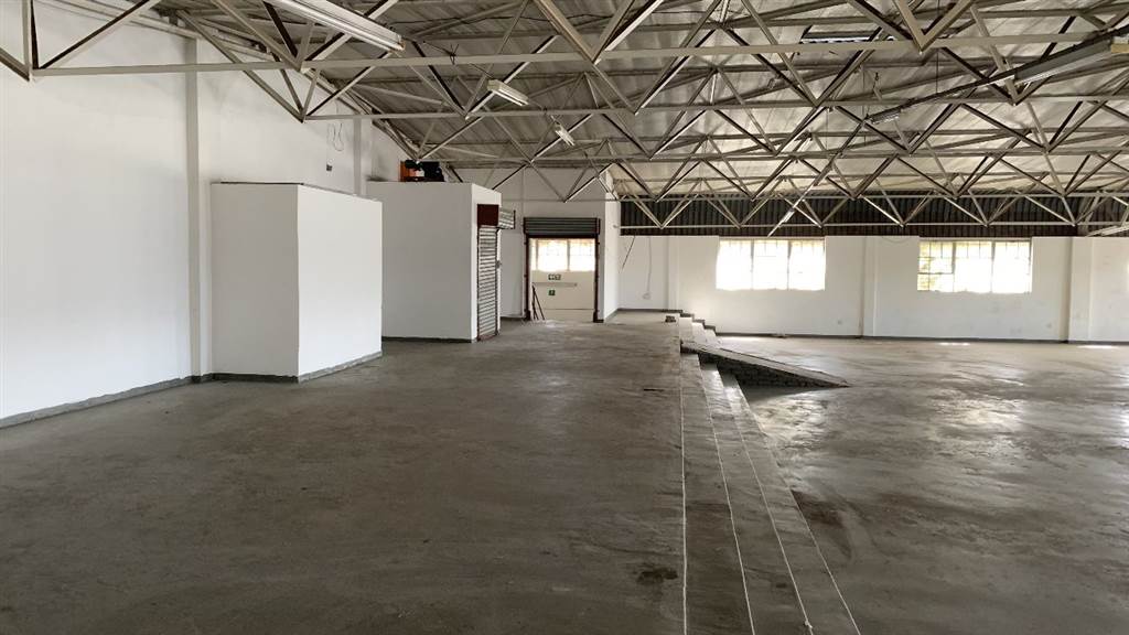 2000  m² Industrial space in Monavoni photo number 5