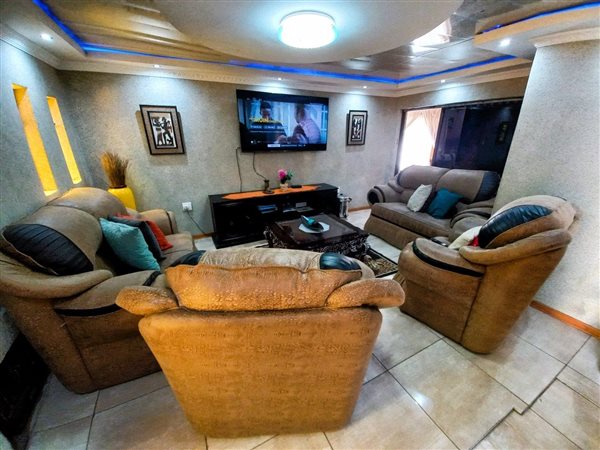 3 Bedroom House 3 Bedroom House