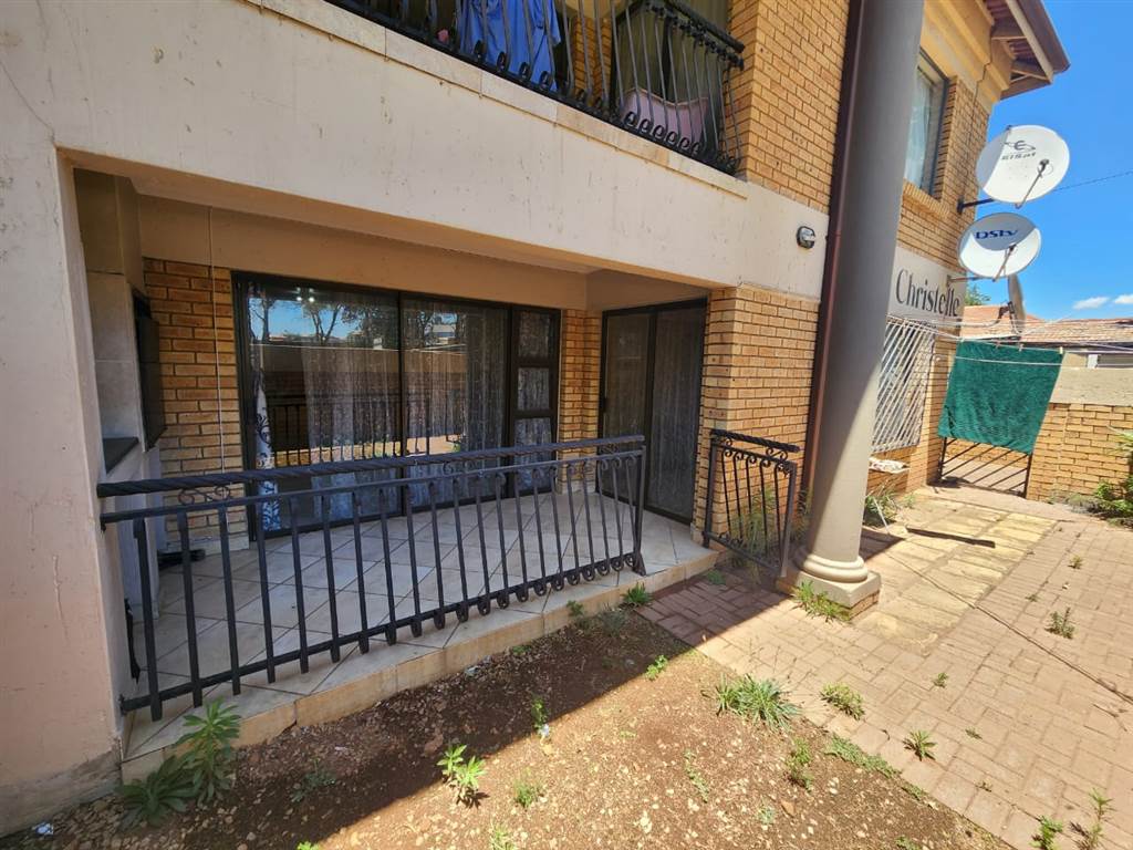 3 Bed Townhouse in Boksburg North photo number 14