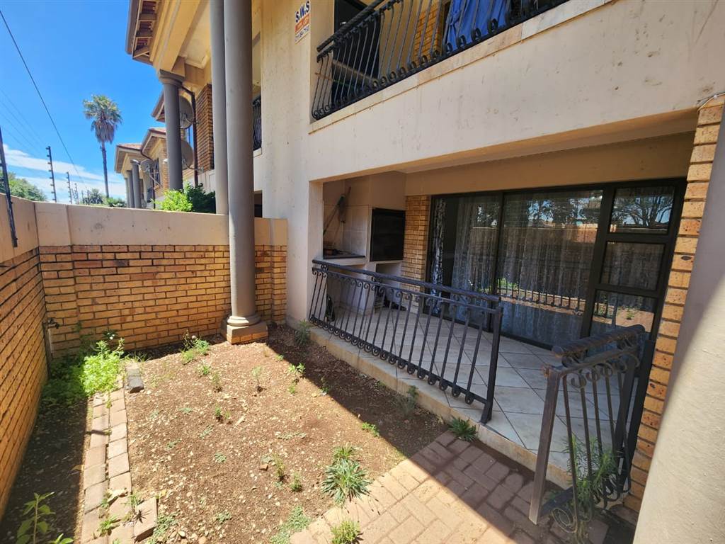 3 Bed Townhouse in Boksburg North photo number 15