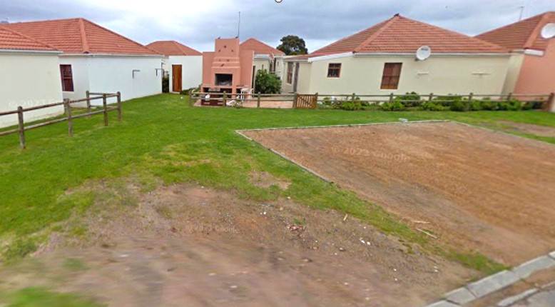 216 m² Land available in Fairview Golf Estate photo number 3