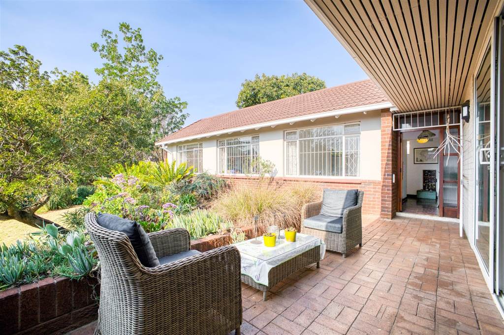 4 Bedroom House 4 Bedroom House