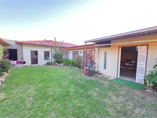 3 Bedroom House 3 Bedroom House