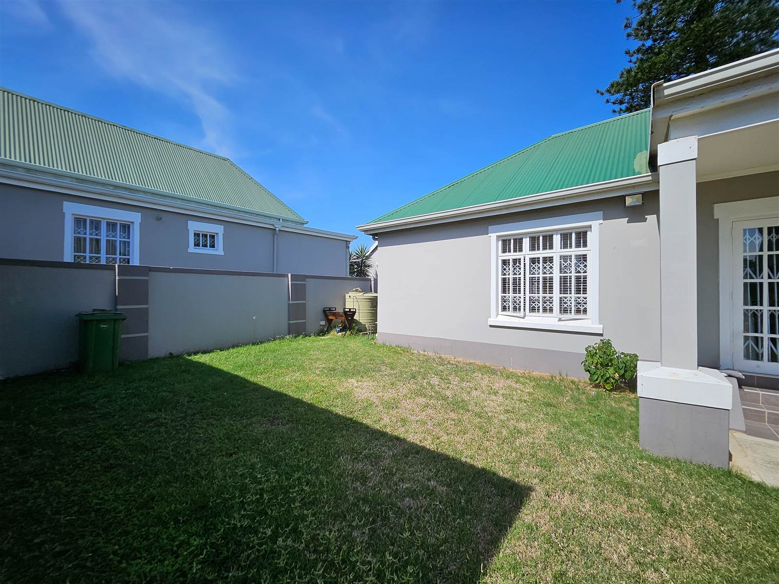 2 Bed House in Umbogintwini photo number 25