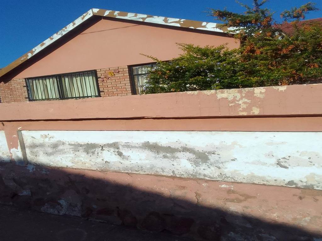 3 Bed House in Soshanguve photo number 2