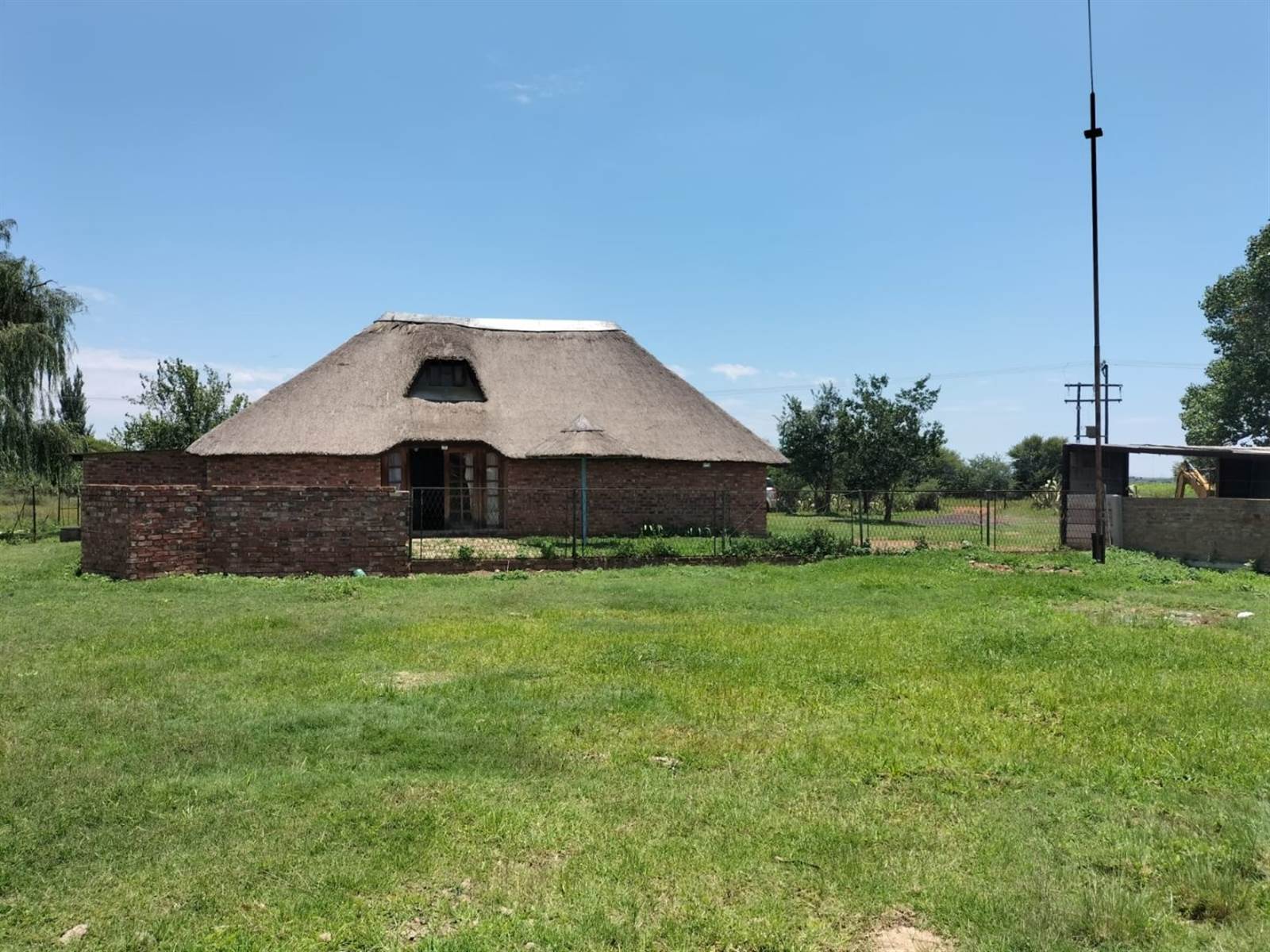 8 m² Farm in Potchefstroom Central photo number 2
