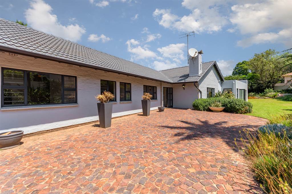 4 Bed House in Bryanston photo number 1