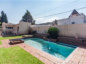3 Bed House in Bosmont