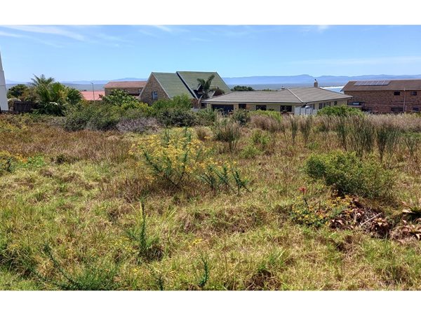 732 m² Land