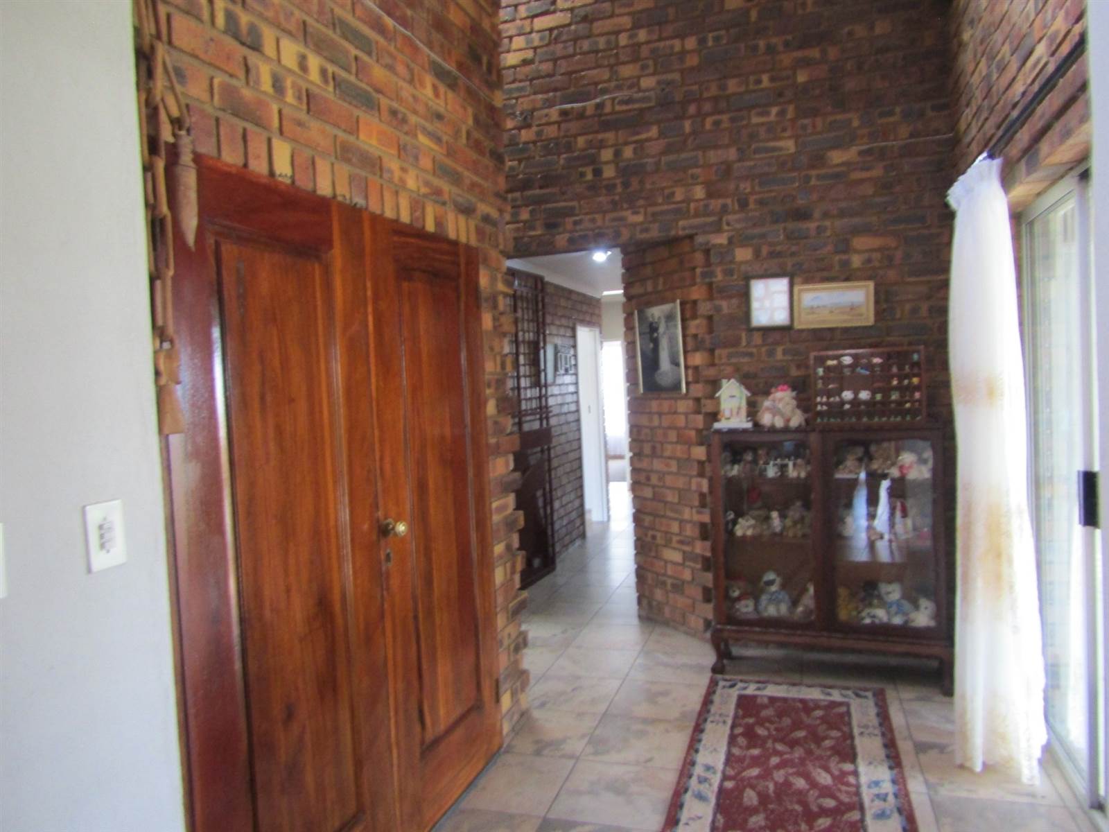 6 Bed House in Krugersdorp West photo number 8