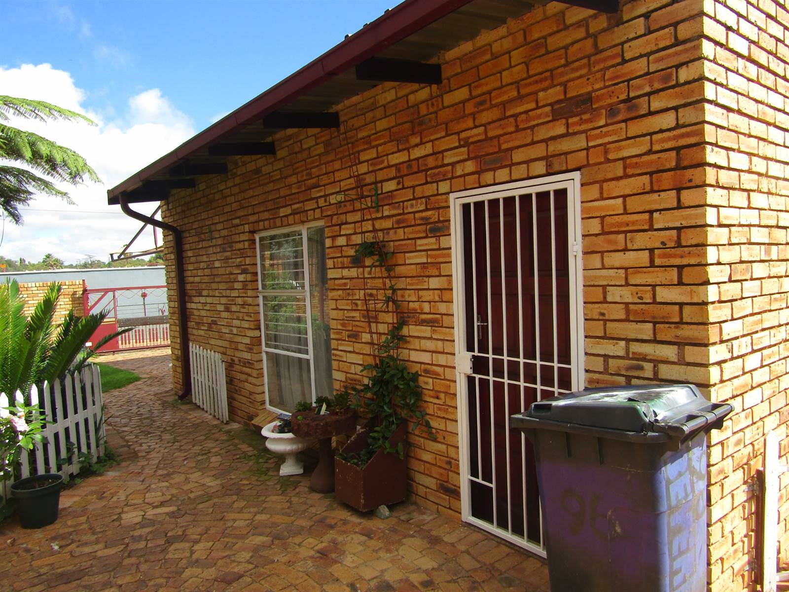 6 Bed House in Krugersdorp West photo number 20