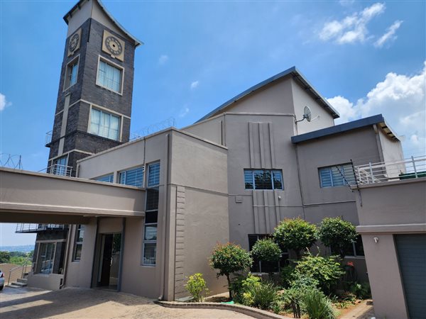 6 Bed House in Auckland Park