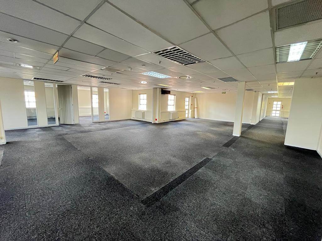 575  m² Commercial space in Fourways photo number 10