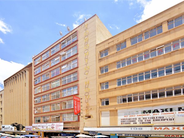 2 Bed Apartment in Johannesburg Central