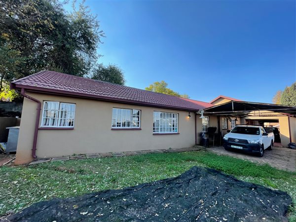 3 Bedroom House 3 Bedroom House