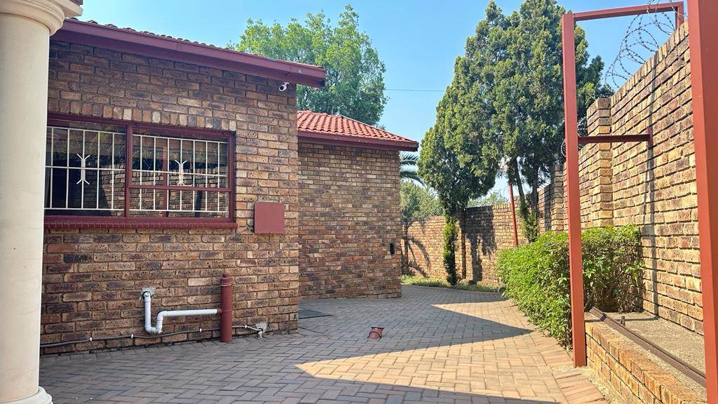 3 Bed House in Bloubosrand photo number 12