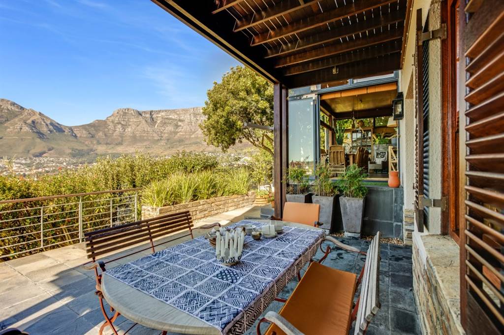 4 Bed House in Tamboerskloof photo number 5
