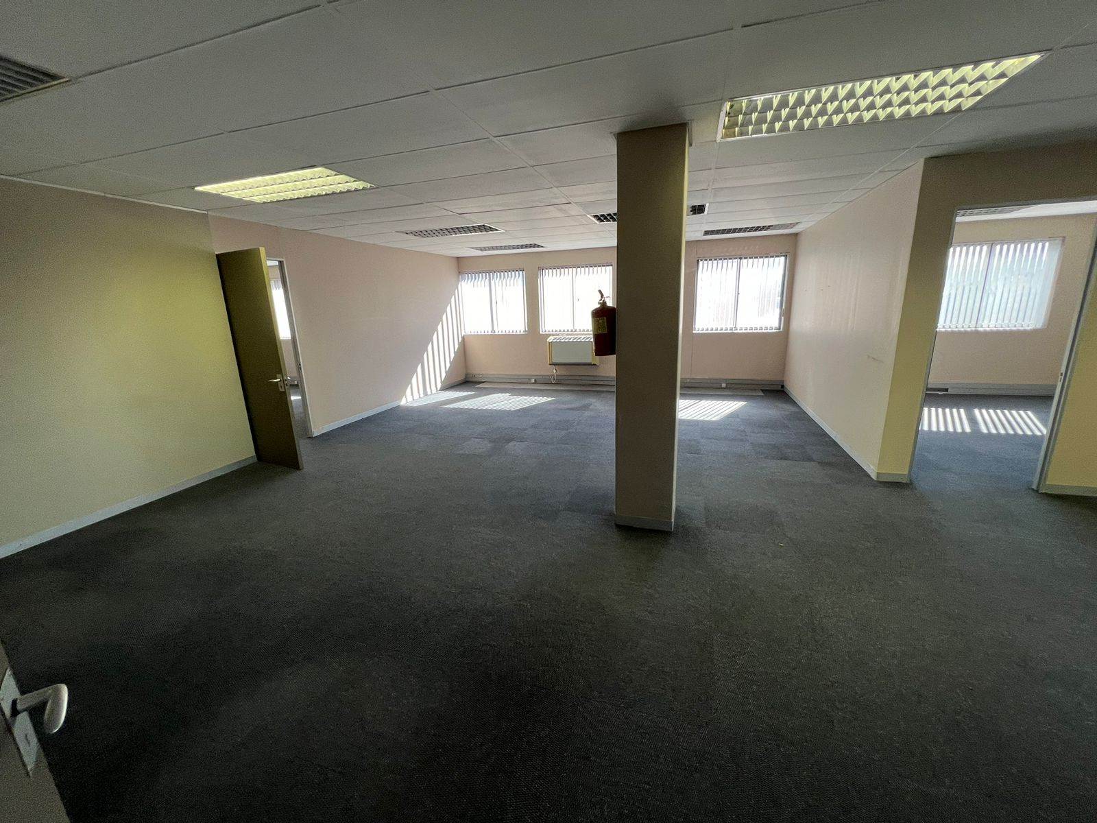 623  m² Commercial space in Tyger Valley photo number 18