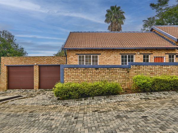 2 Bedroom Townhouse 2 Bedroom Townhouse
